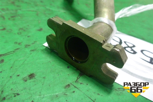 Трубка масляная (на турбину 2.0л B4204T11) для Volvo XC60 с 2008-2017г (ХС60)