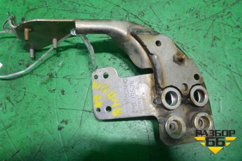 Кронштейн глушителя (31439528) для Volvo XC60 с 2008-2017г (ХС60)