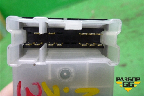 Кнопка стеклоподъёмника (задняя правая) (254211MK0A) для Infiniti Infiniti QX56/QX80 (Z62) с 2010г (Ку икс56/80)