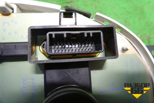 Щиток приборов МКПП (248102495R) для Renault Logan II с 2012г (Логан)