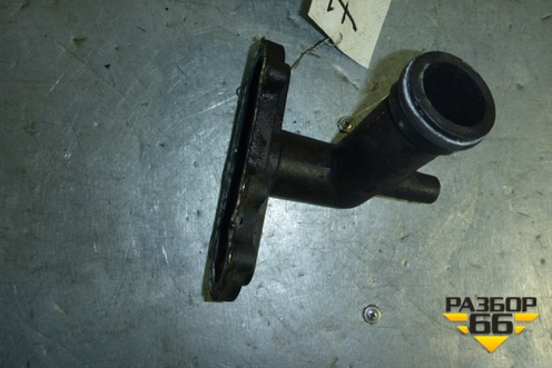 Фланец двигателя системы охлаждения для Infiniti Infiniti QX56/QX80 (Z62) с 2010г (Ку икс56/80)