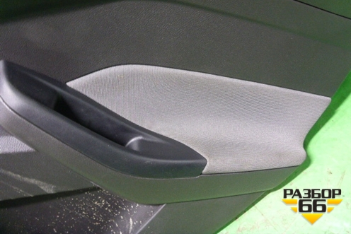 Обшивка двери задней правой под механику (BM51A2740601) для Ford Focus 3 с 2011г (Фокус)