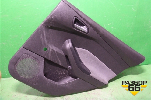 Обшивка двери задней правой под механику (BM51A2740601) для Ford Focus 3 с 2011г (Фокус)