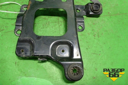 Площадка под аккумулятор (AV61R6K034AB) для Ford Focus 3 с 2011г (Фокус)