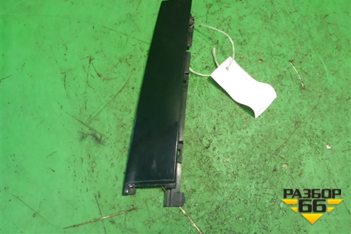 Накладка двери задней левой (передняя на рамку хетчбэк) (BM51A254A41) для Ford Focus 3 с 2011г (Фокус)