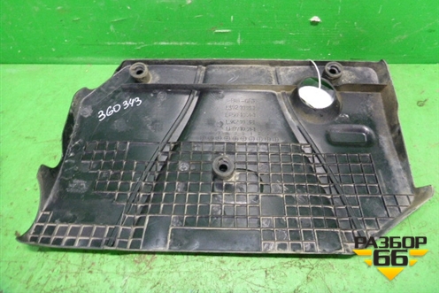 Накладка декоративная на двигатель (2.0л LF) (L3721102F1) (L372102F1) для Mazda Mazda 5 с 2005-2010г