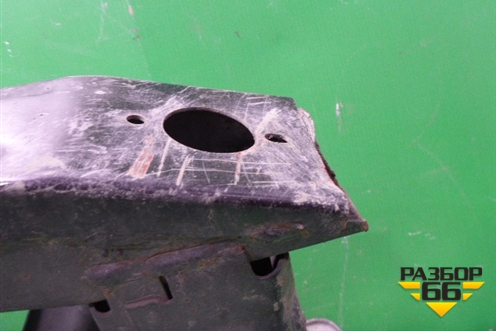 Усилитель переднего бампера (C23550070) для Mazda Mazda 5 с 2005-2010г