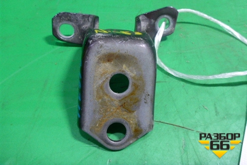 Петля двери передней правой нижняя для Mazda Mazda 5 с 2005-2010г