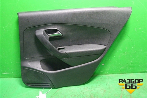 Обшивка двери задней правой под электрику (6RU867212C) для Volkswagen Polo (седан) с 2010г (Поло)