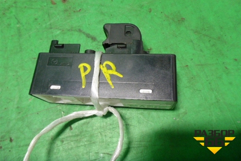 Кнопка стеклоподъёмника (передняя правая) (GKL156370A) для Mazda Mazda 6 (GJ) с 2012-2025г