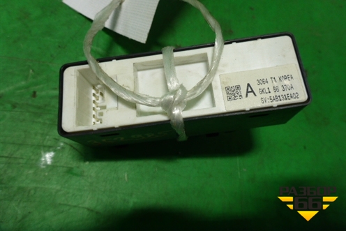 Кнопка стеклоподъёмника (передняя правая) (GKL156370A) для Mazda Mazda 6 (GJ) с 2012-2025г