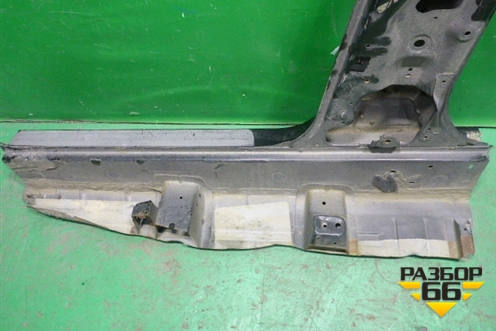 Порог со стойкой правый для Nissan Tiida (C11X) с 2004-2013г (Тиида)