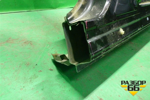 Порог со стойкой правый для Nissan Tiida (C11X) с 2004-2013г (Тиида)