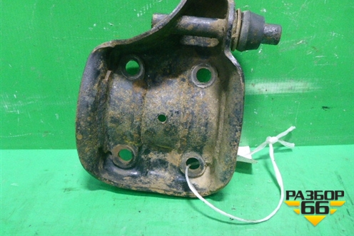 Кронштейн стремянок (задний правый) для Toyota Hilux с 2005-2015г (Хайлюкс)