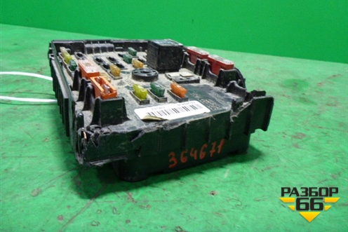 Блок предохранителей подкапотный (3C0937125) для Volkswagen Passat (B6) с 2005-2010г (Пассат Б6)