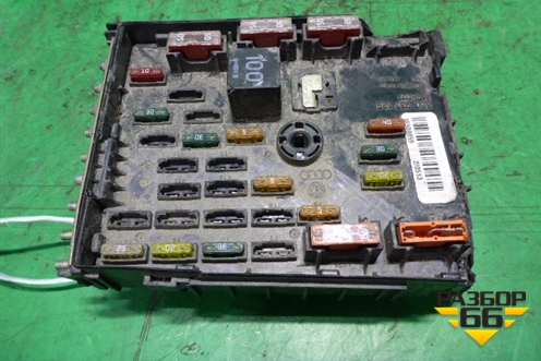 Блок предохранителей подкапотный (3C0937125) для Volkswagen Passat (B6) с 2005-2010г (Пассат Б6)