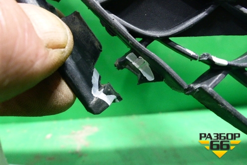 Решетка в передний бампер центральная (AMG под парктроник) (A2928855122) для Mercedes Benz GLE-Klass (купе) C292 с 2015г (ГЛЕ)