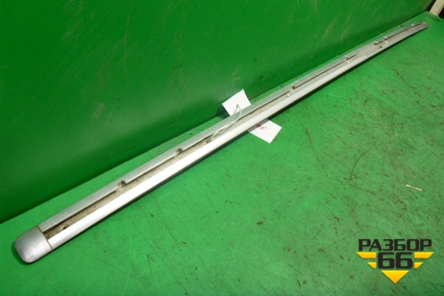 Молдинг крыши правый (7L6860184E) для Volkswagen Touareg c 2002-2010г (Туарег)