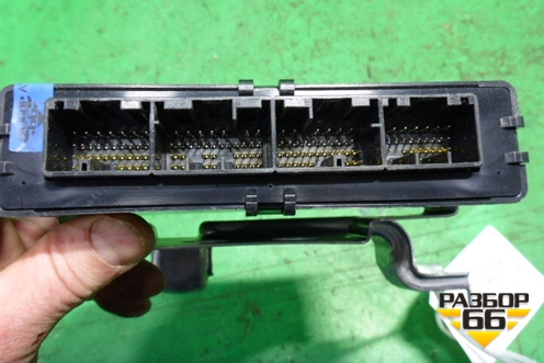 Блок электронный (8954048421) для Lexus RX 300 c 2009-2015г (РХ)