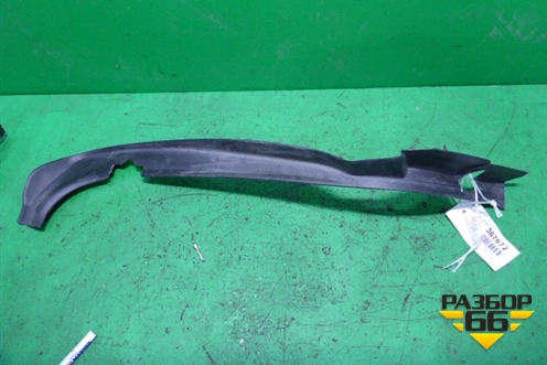 Накладка декоративная (в проем двери багажника правая) (6445748020) для Lexus RX 300 c 2009-2015г (РХ)