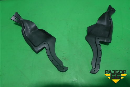 Решетка стеклоочистителей (новая дубликат) для Ford Focus 3 с 2011г (Фокус)