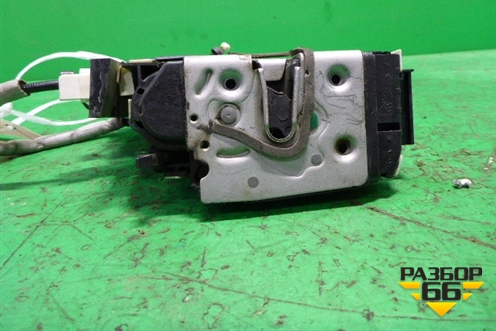 Замок двери задней правой (4 контакта) (A2047300435) для Mercedes Benz C-Klass W204 с 2007-2014г (Ц)