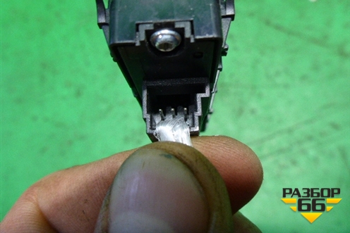 Кнопка центрального замка (правая) (A2048706410) для Mercedes Benz C-Klass W204 с 2007-2014г (Ц)