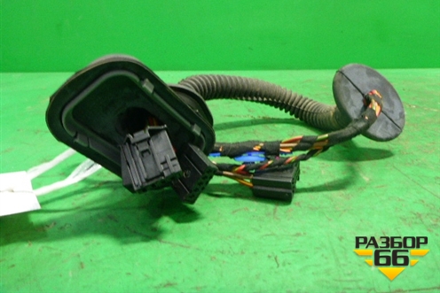 Проводка двери задней правой для Volkswagen Touareg c 2002-2010г (Туарег)