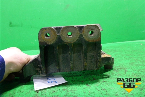 Кронштейн двигателя правый (1.5л B15D2) для Chevrolet Cobalt с 2012г (Кобальт)