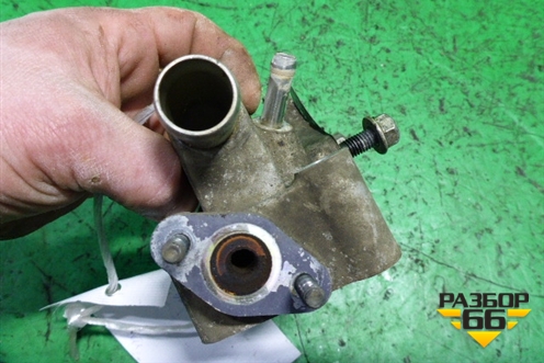 Фланец двигателя системы охлаждения (1.5л B15D2) для Chevrolet Cobalt с 2012г (Кобальт)