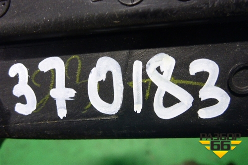 Решетка в передний бампер левая (новая) (521280K030) для Toyota Hilux с 2015-2025г (Хайлюкс)