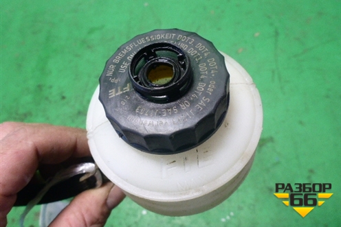 Бачок главного цилиндра сцепления  (1381561) для Scania 5 R Series с 2004-2016г