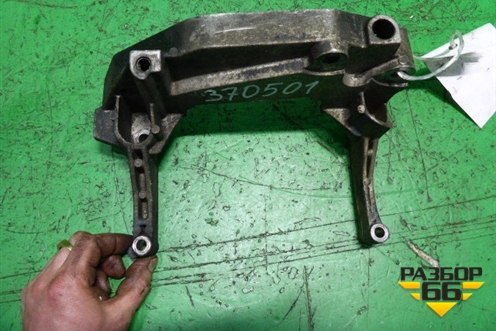 Кронштейн КПП нижний (к двигателю 1.3л JTD) (55182191) для Fiat Doblo с 2005-2015г (Добло)