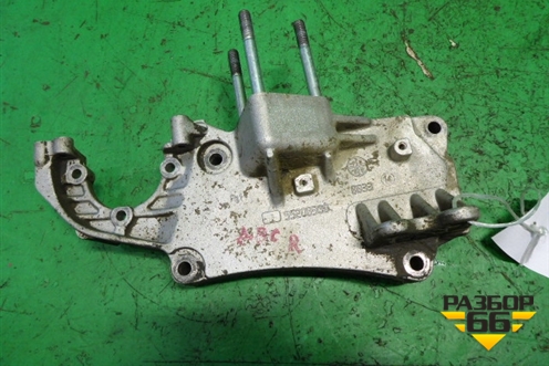 Кронштейн двигателя правый (1.3л JTD) (55208369) для Fiat Doblo с 2005-2015г (Добло)