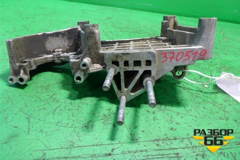 Кронштейн двигателя правый (1.3л JTD) (55208369) для Fiat Doblo с 2005-2015г (Добло)