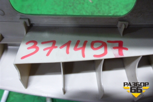 Обшивка стойки центральная верхняя левая (BBM468210) для Mazda Mazda 3 (BL) с 2009-2013г