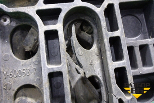 Опора двигателя левая  (21228153) для Volvo TRUCK FM с 2001-2013г (ФМ)