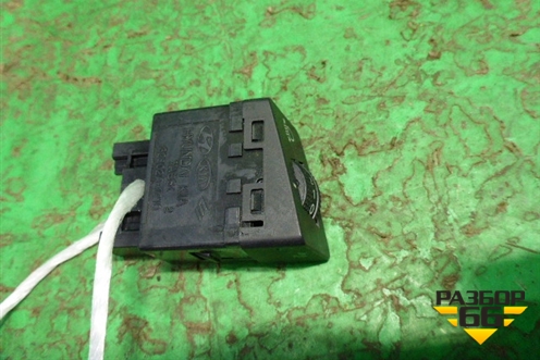 Переключатель корректора фар (937602S0009P) для Hyundai ix 35 с 2010г (Ай икс 35)