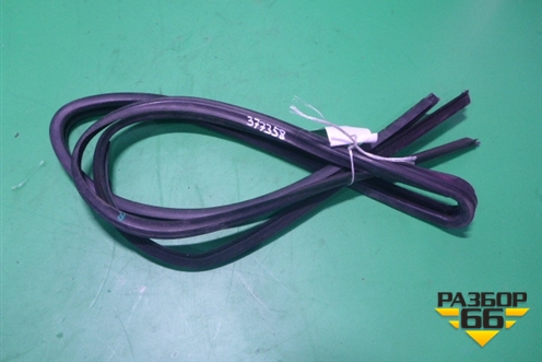 Уплотнитель стекла двери правой для Renault TRUCK Premium 2 с 2005-2013г (Премиум 2)