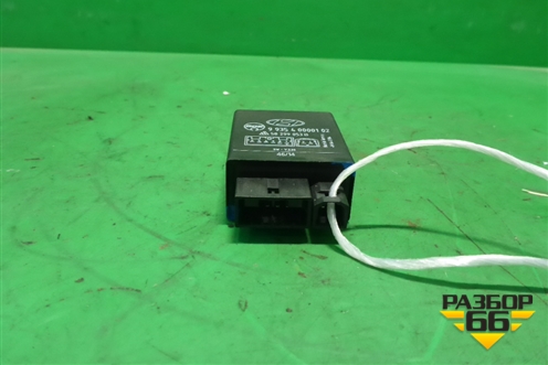 Реле (солнцезащитной шторки) для Hyundai Equus с 2010г (Экус)