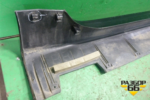 Накладка на порог наружная левая (877533N000) для Hyundai Equus с 2010г (Экус)