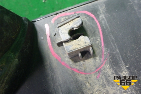 Накладка на порог наружная левая (877533N000) для Hyundai Equus с 2010г (Экус)