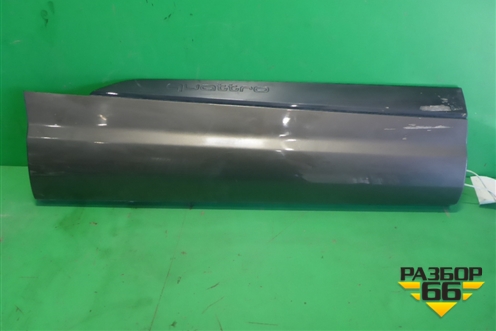 Накладка двери задней правой (4M0853970F) для Audi Q7 c 2015г (Ку 7)