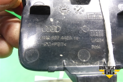 Заглушка в задний бампер (правая) (4M0807442A) для Audi Q7 c 2015г (Ку 7)