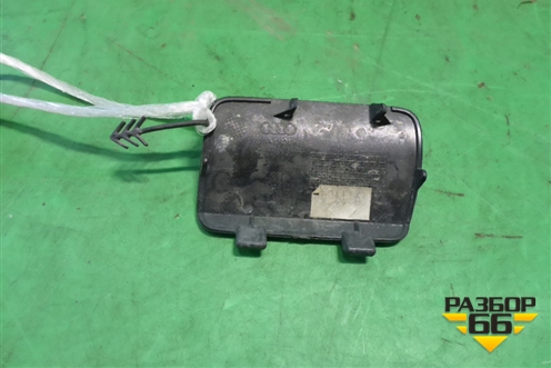 Заглушка в передний бампер (после 2014г) (8U0807241A) для Audi Q3 с 2011-2018г (Ку 3)