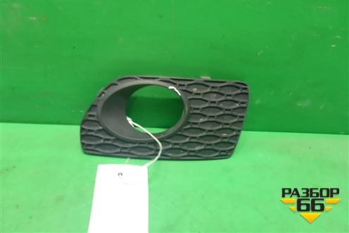 Накладка ПТФ правая (до 2014г) (30678690) для Volvo XC70 с 2007г (ХС70)