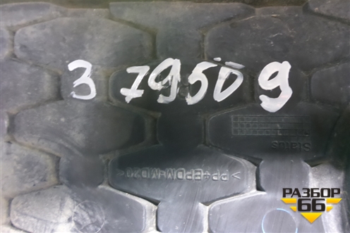 Накладка ПТФ правая (до 2014г) (30678690) для Volvo XC70 с 2007г (ХС70)