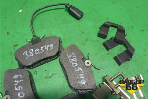 Колодки тормозные задние (новые) (7D0698451F) для Volkswagen Sharan с 2004-2010г (Шаран)