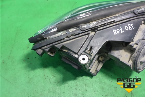 Фара левая (галоген) (A1668208361) для Mercedes Benz ML-Klass W166 c 2011г (МЛ)