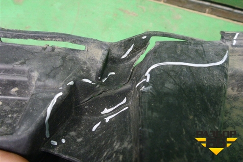 Кронштейн переднего бампера центральный (A2138852500) для Mercedes Benz E-Klass W213 с 2016г (Е)